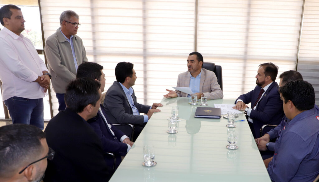 governo-do-tocantins-assina-acordos-para-gerar-800-empregos-diretos