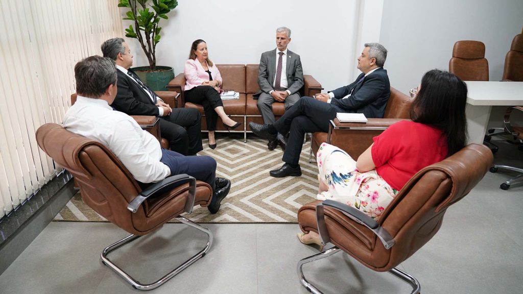 presidente-do-tjto-visita-defensoria-publica-e-reforca-parceria-institucional