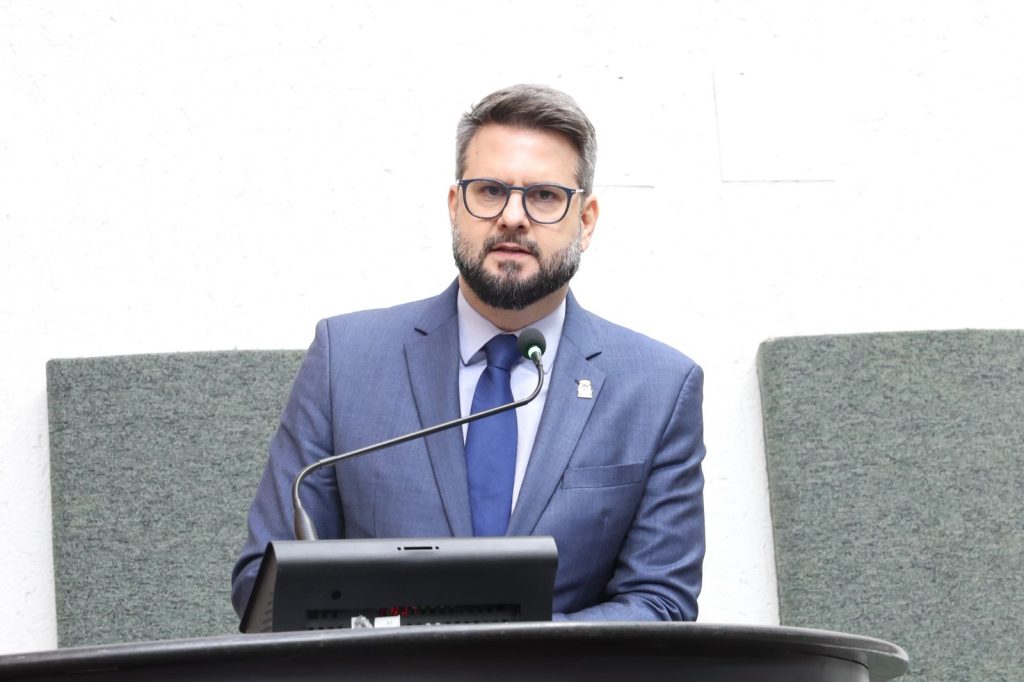 Mantoan propõe a criação do Selo Empresa Amiga do Autista mantoan-propoe-a-criacao-do-selo-empresa-amiga-do-autista