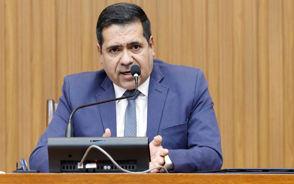 Deputados cobram do governador em exercício o envio do PCCR da Educação à Aleto deputados-cobram-do-governador-em-exercicio-o-envio-do-pccr-da-educacao-a-aleto