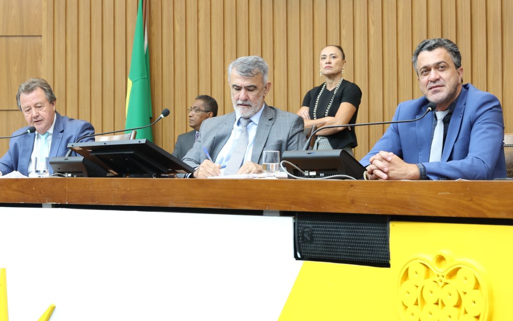 Mesa Diretora da Aleto envia projeto da LDO 2026 para a Comissão de Finanças mesa-diretora-da-aleto-envia-projeto-da-ldo-2026-para-a-comissao-de-financas