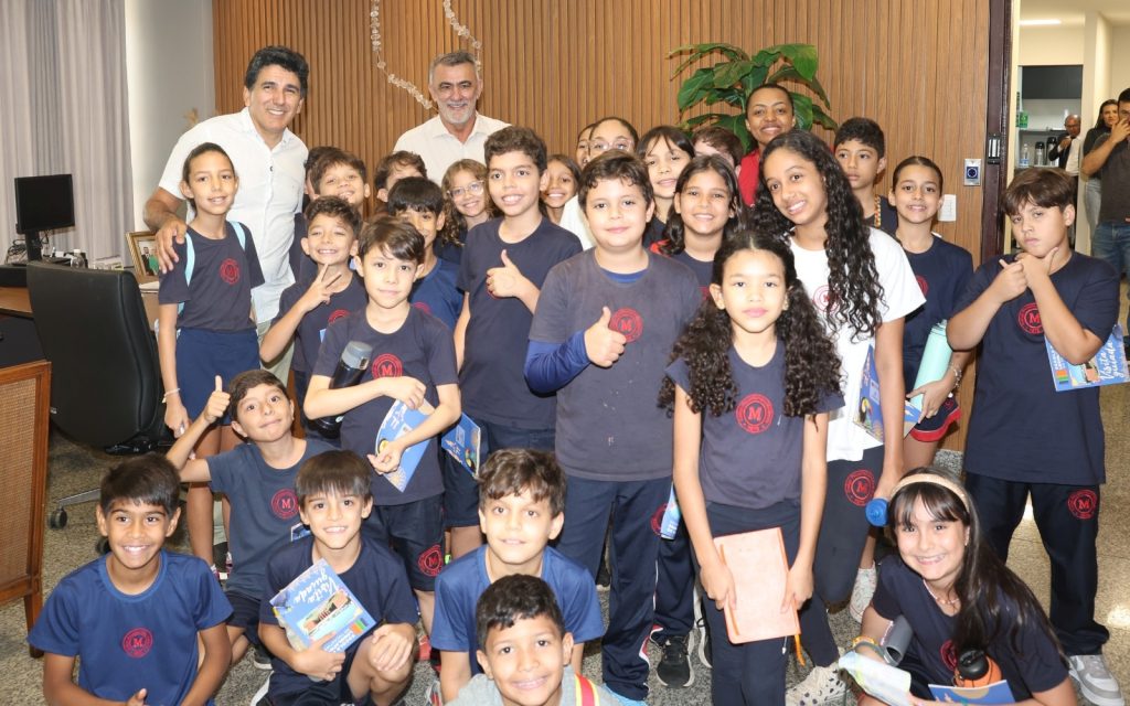 escola-do-legislativo-recebe-alunos-do-colegio-mackenzie-em-visita-guiada-a-aleto
