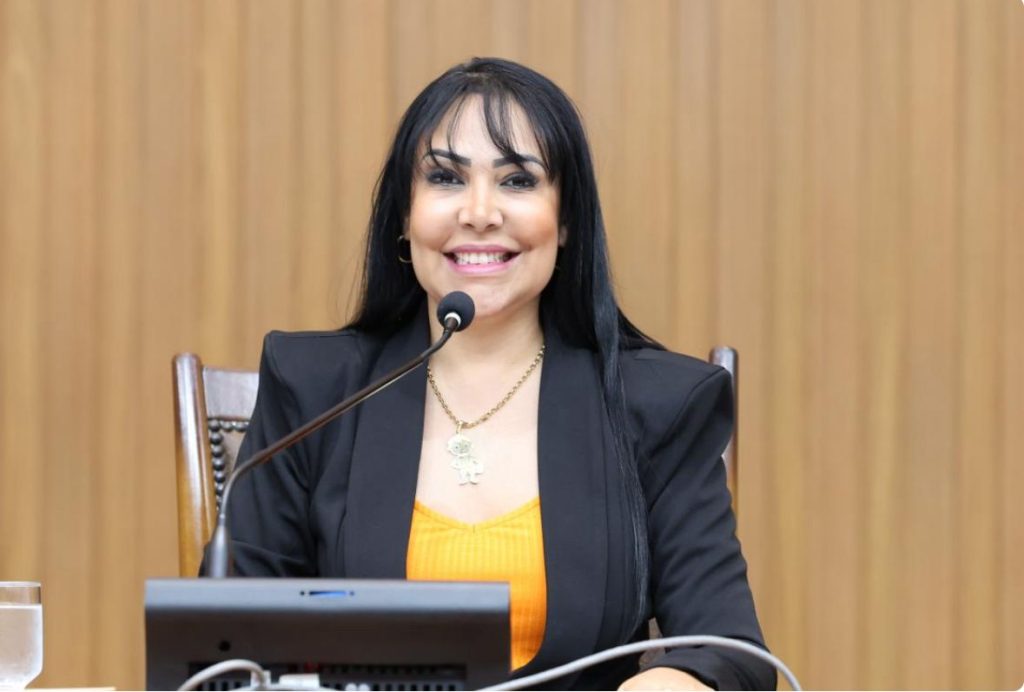 janad-valcari-pede-implantacao-do-ensino-medio-em-escola-civico-militar-de-nova-olinda