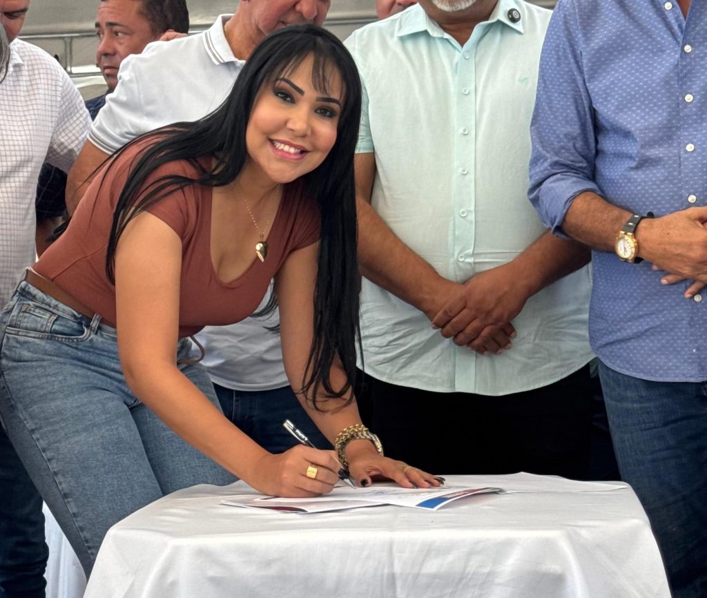 deputada-janad-valcari-solicita-reforma-de-quadra-poliesportiva-em-pedro-afonso