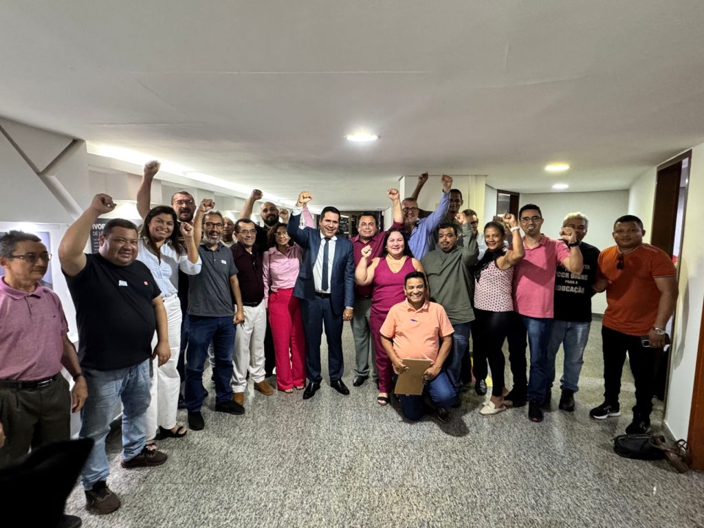 “dia-historico-para-a-educacao”,-comemora-marcus-marcelo-apos-aprovacao-do-novo-pccr-na-assembleia