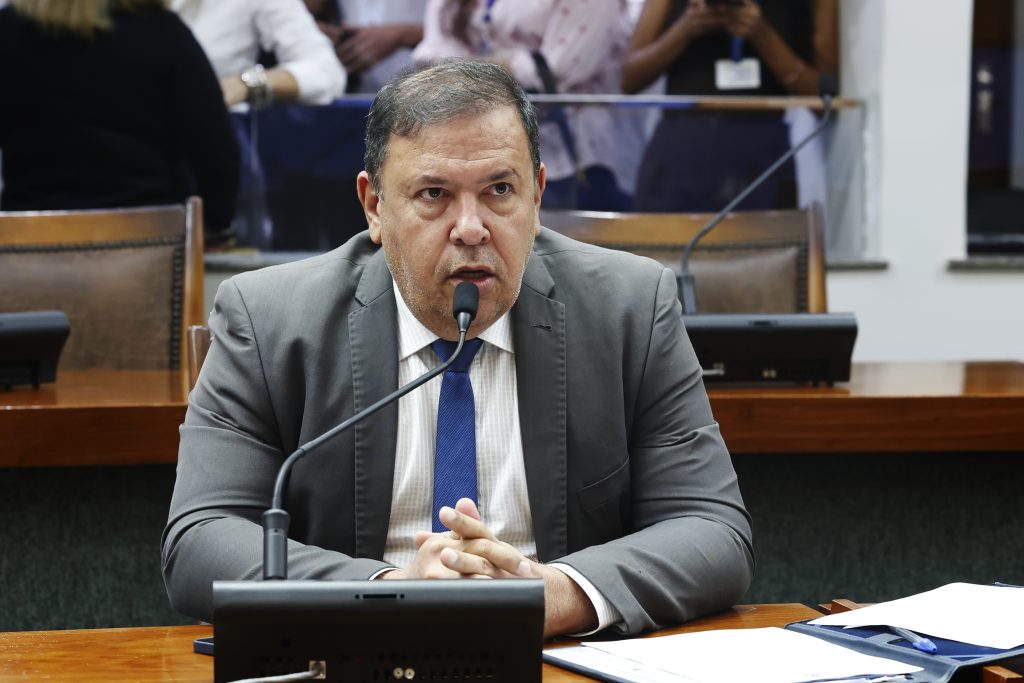 Deputado Gipão propõe programa estadual de amparo a filhos de vítimas de feminicídio deputado-gipao-propoe-programa-estadual-de-amparo-a-filhos-de-vitimas-de-feminicidio