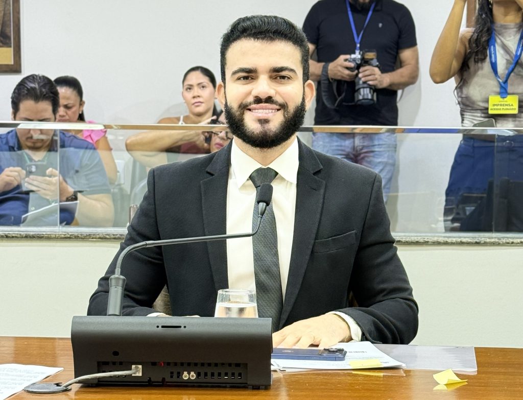 leo-apresenta-pl-para-viabilizar-a-instalacao-de-pontos-de-recarga-para-veiculos-eletricos-no-to