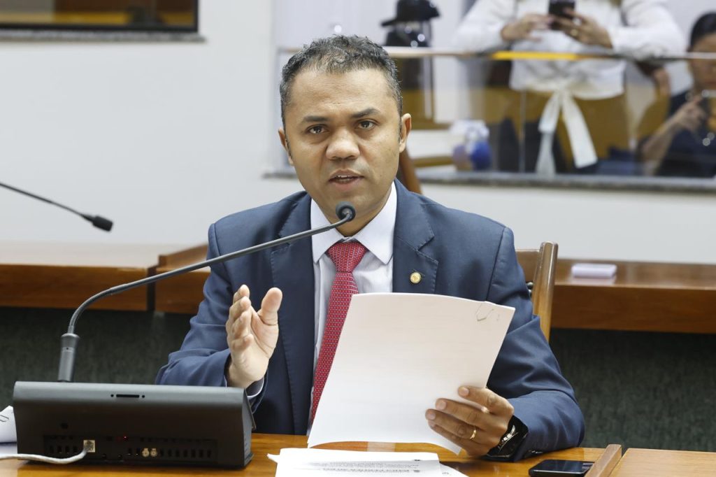 Moisemar Marinho solicita manutenção urgente na TO-126 entre Itaguatins e Maurilândia moisemar-marinho-solicita-manutencao-urgente-na-to-126-entre-itaguatins-e-maurilandia